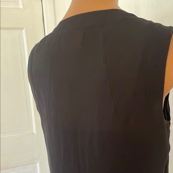 Tory Burch Silk Chiffon Black Sleeveless Women's Top with Seaming Details - Picture 5 of 10